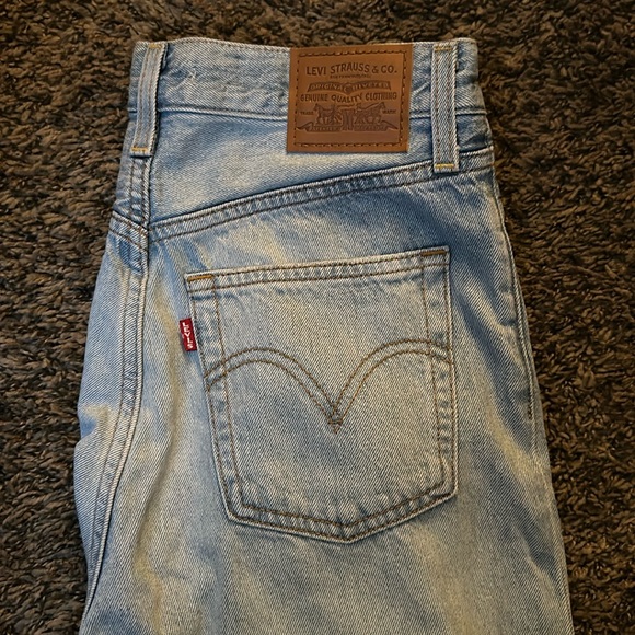 Levi's Denim - Light Wash LEVI straight ankle Jeans